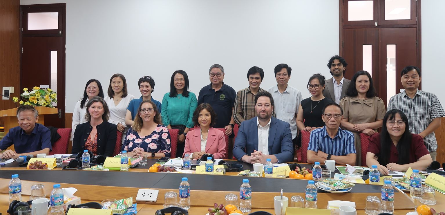 Team of experts gathered in Hanoi to discuss the research methodologies to ensure effective outcomes of the project. September 2024.